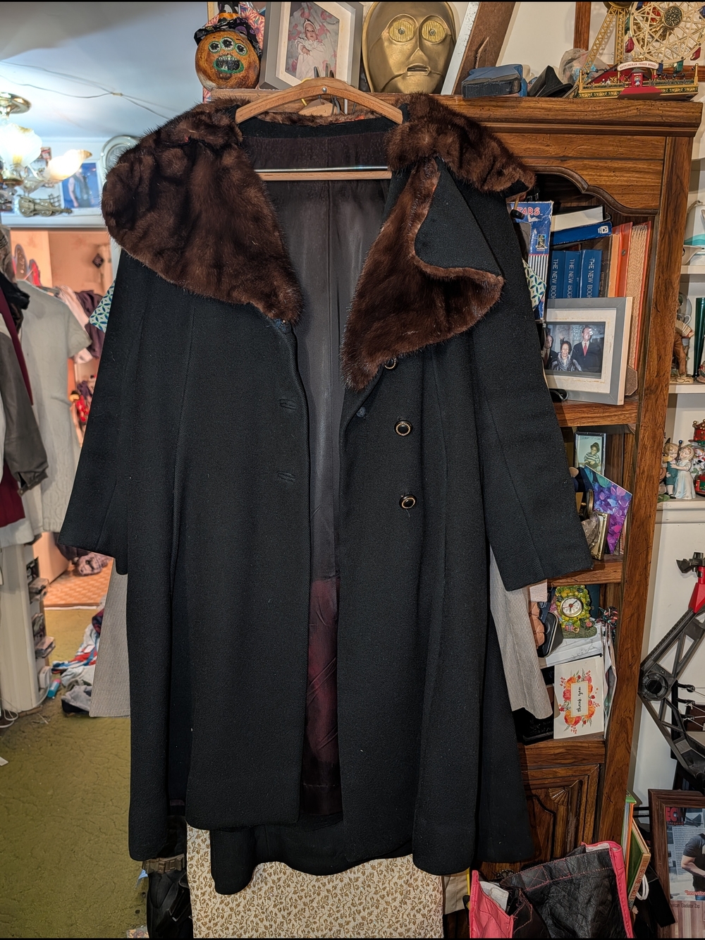 Vintage Black Wool Coat with Brown  Fur Collar